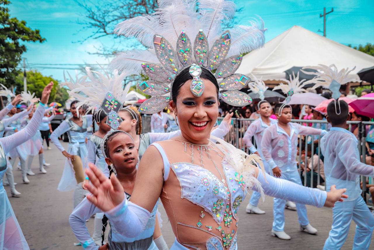 Desfile folclórico de la edición 65 de la Fuesta del Mar