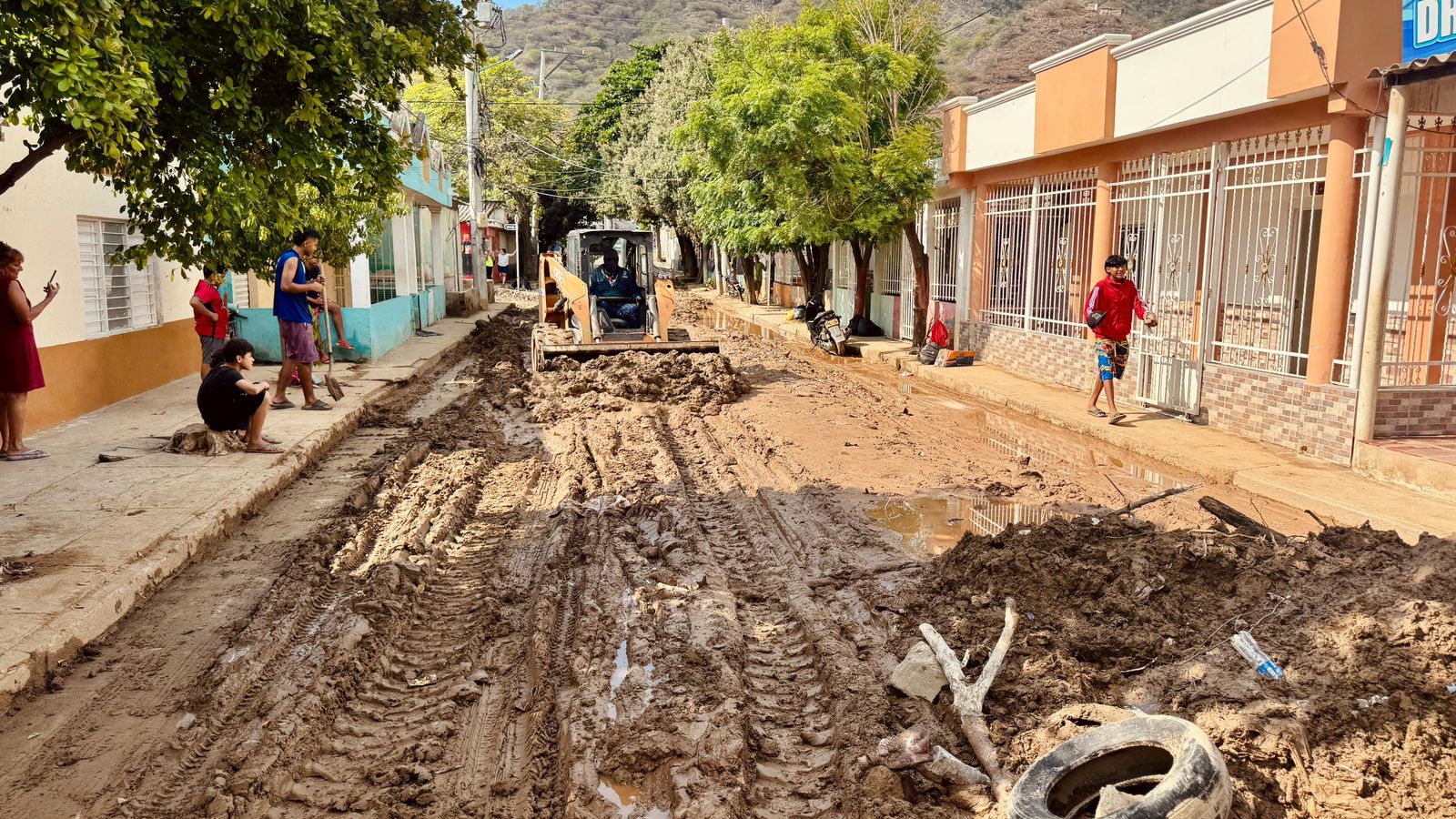 Censo preliminar calcula cerca de 700 familias afectadas por el aguacero más fuerte del año en Santa Marta