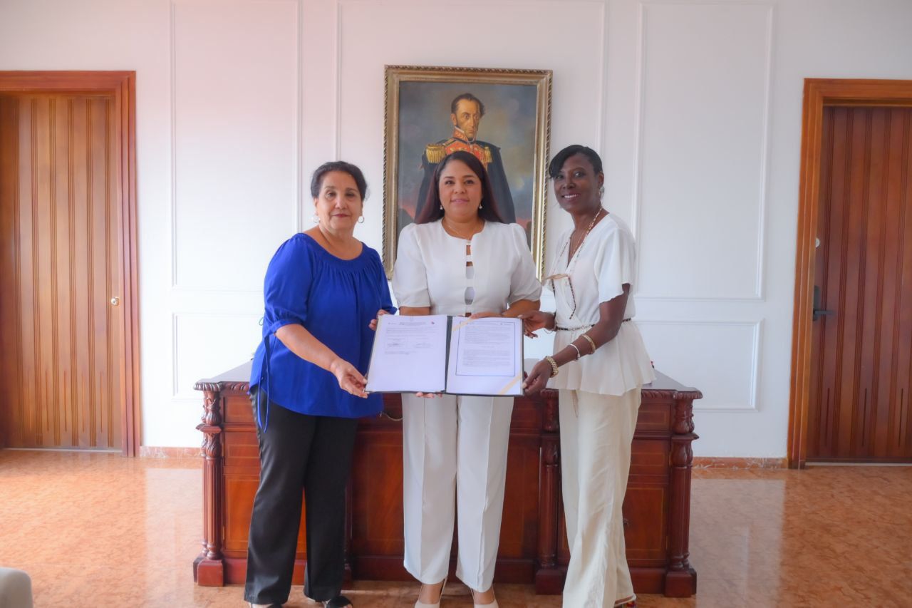 Expertos cubanos llegan al Magdalena para fortalecer la alfabetización de adultos