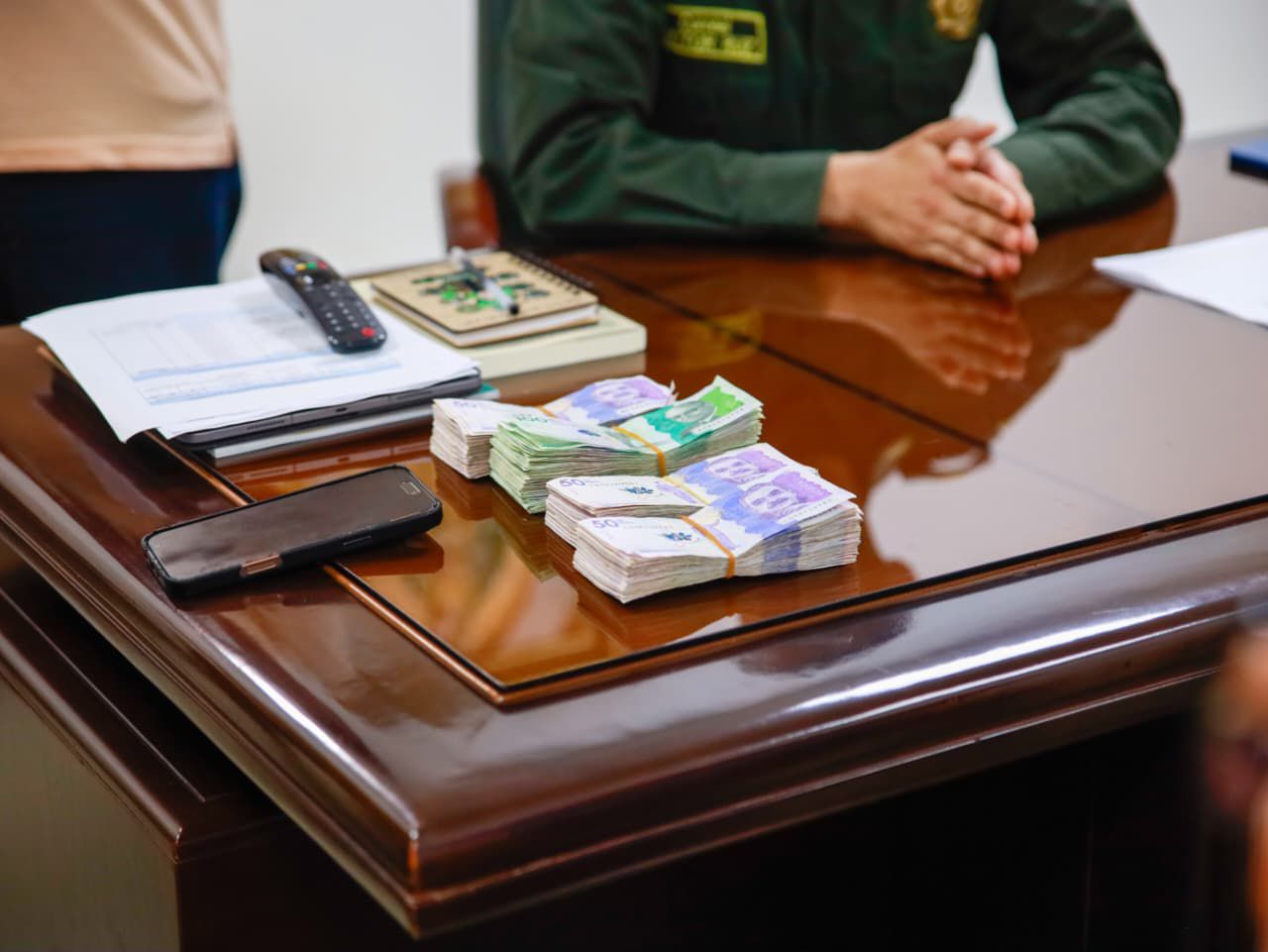 El acto se cumplió en la alcaldía