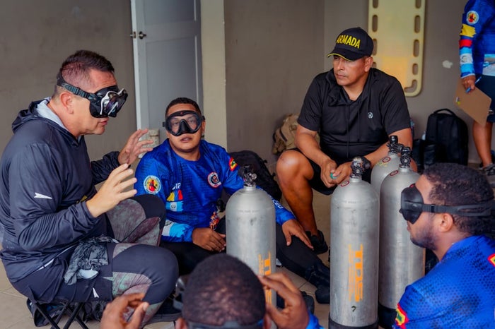 Nuevas técnicas acuáticas, buzos cartagena