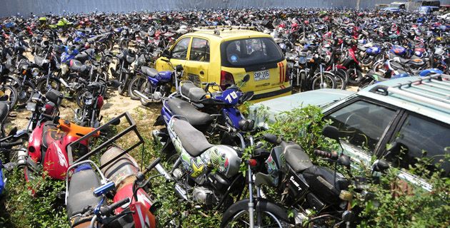 Exfuncionarios de Movilidad en la mira por desaparición de vehículos en patios oficiales de Santa Marta