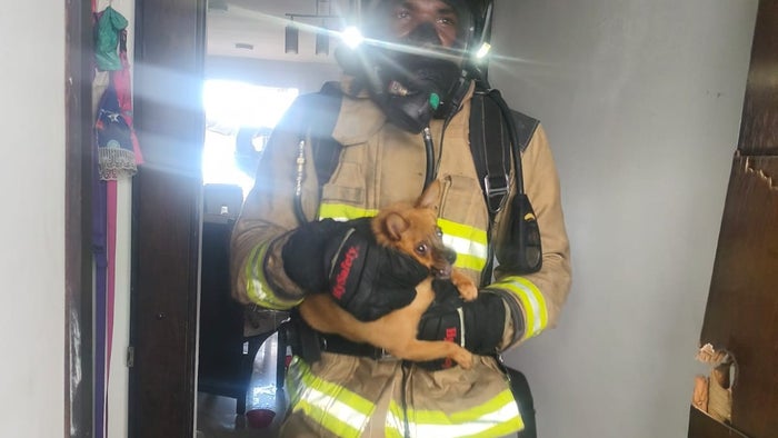 Bomberos en Cartagena controlaron un incendio en el barrio Canapote