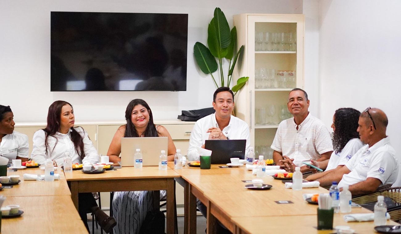 Autoridades y líderes de la ciudad