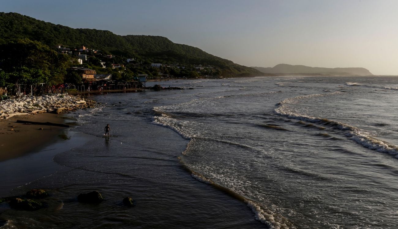 Punta Astilleros, playa del Atlántico que busca cumplir los criterios internacionales de la certificación Bandera Azul