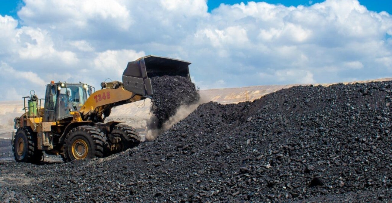 en la Cumbre por la Reactivación del Corredor de la Vida, realizada en La Jagua de Ibirico, ante la fuerte caída en la producción de carbón que afecta la economía local y la estabilidad social.