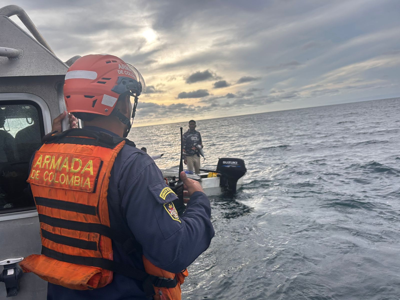 Dos pescadores estuvieron más de 24 horas a la deriva en aguas de Cartagena y lograron regresar a salvo