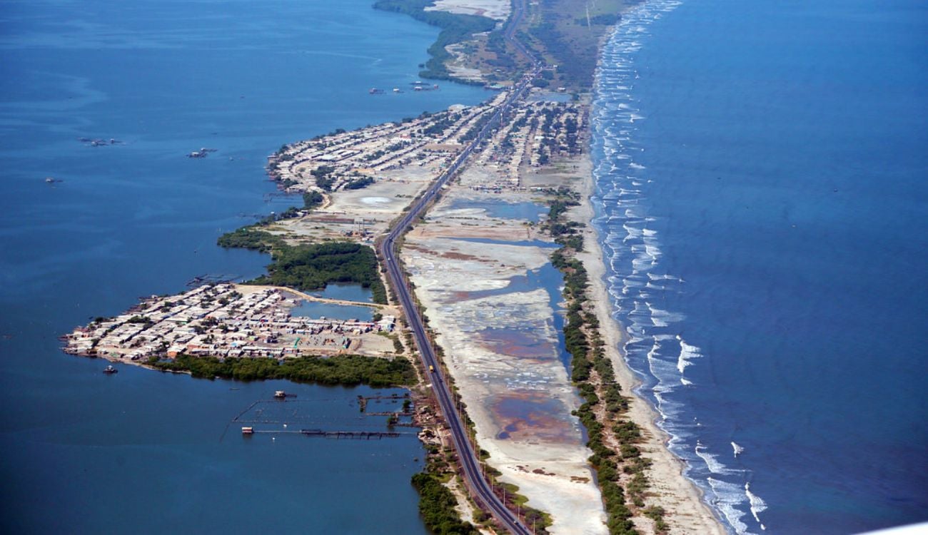 Cierre de vía en Magdalena entre Fundación y Ciénaga