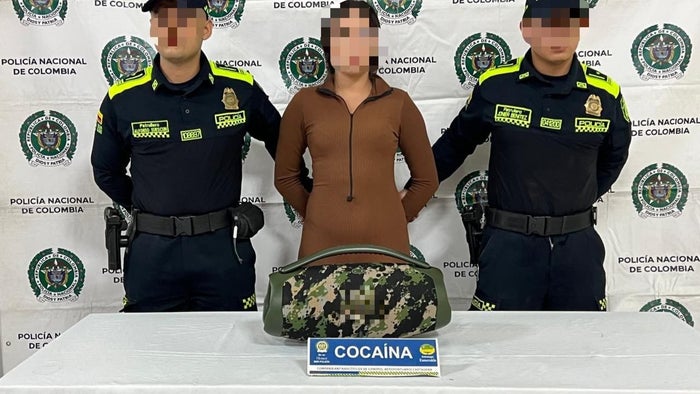 En un parlante: así pretendían camuflar 35 paquetes de cocaína en el aeropuerto de Cartagena
