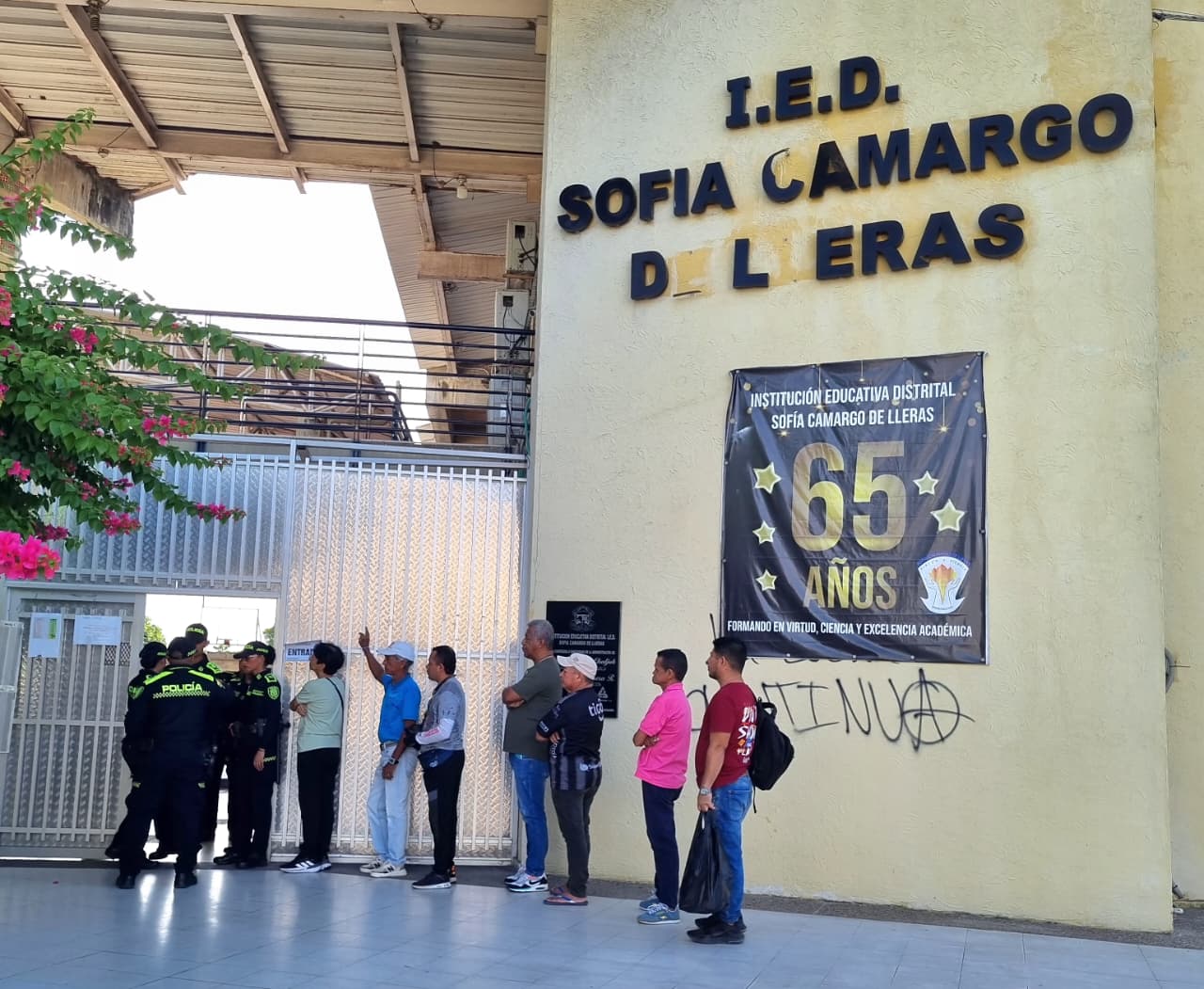 Las autoridades se encuentran custodiando los puntos de votación