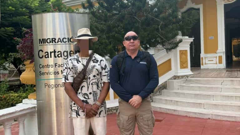 Expulsan de Cartagena a estadounidense por alteración del orden público y no pago de cuentas en restaurantes