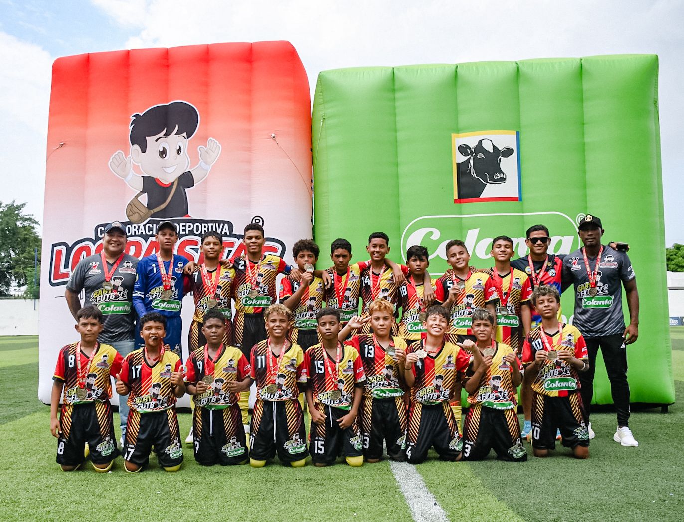 Niños campeones ganan cupo al baby Futbol