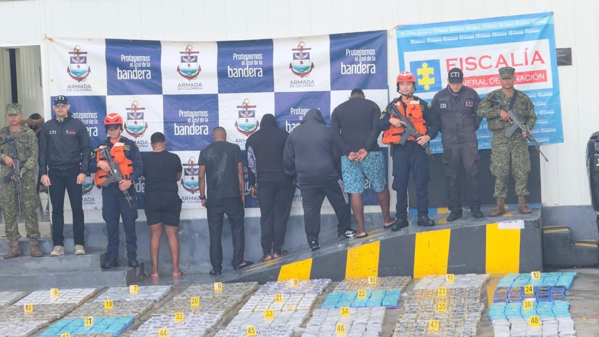 Armada de Colombia incauta 4.5 toneladas de narcóticos en el Caribe