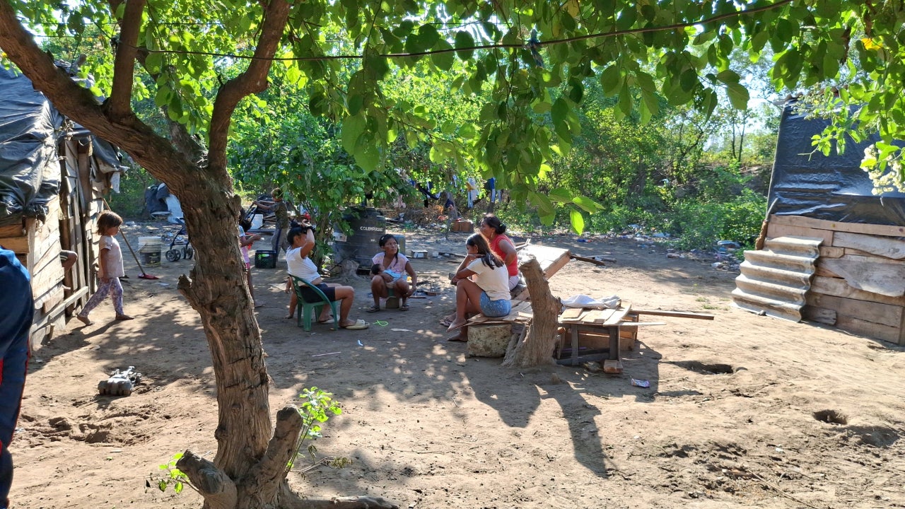 Indígenas Yukpa sobreviven sin agua ni comida en Barranquilla