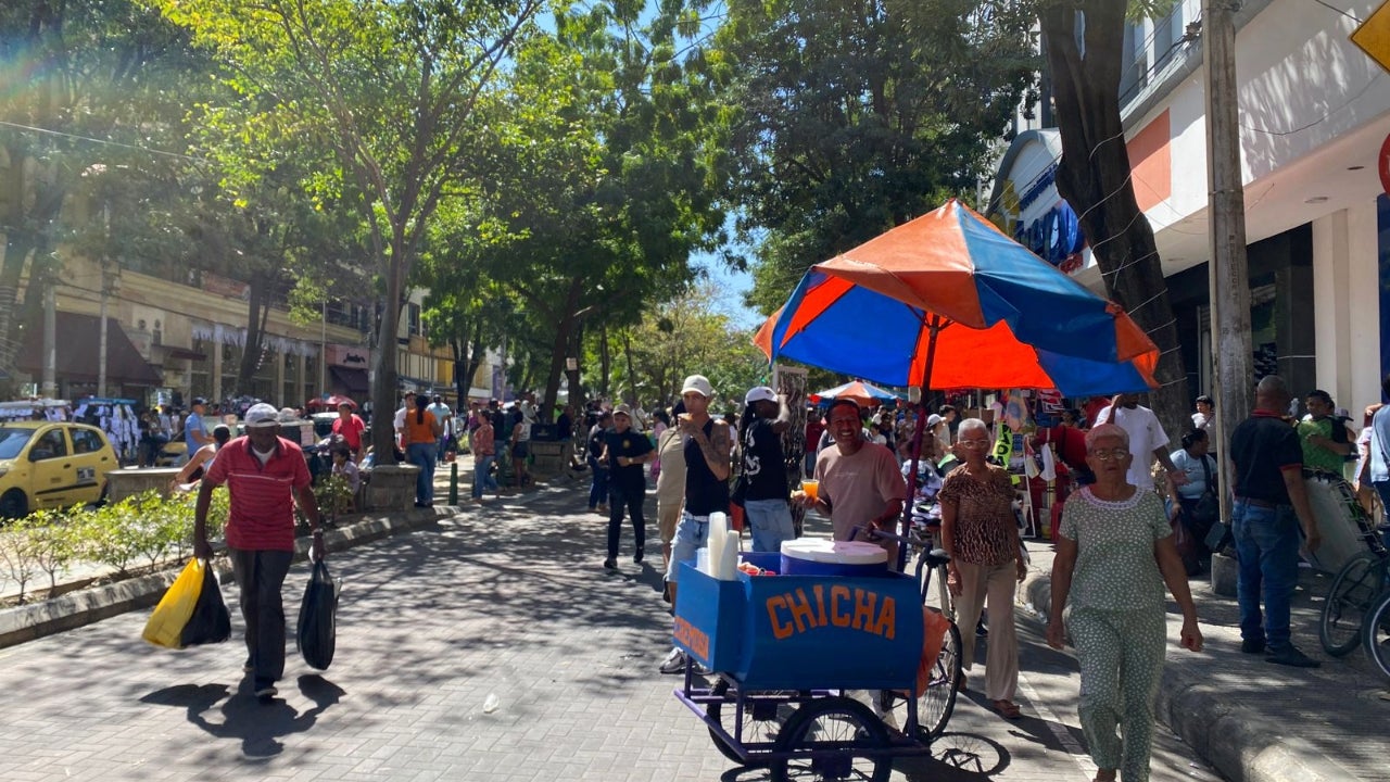 Aumento del salario mínimo divide opiniones en Barranquilla