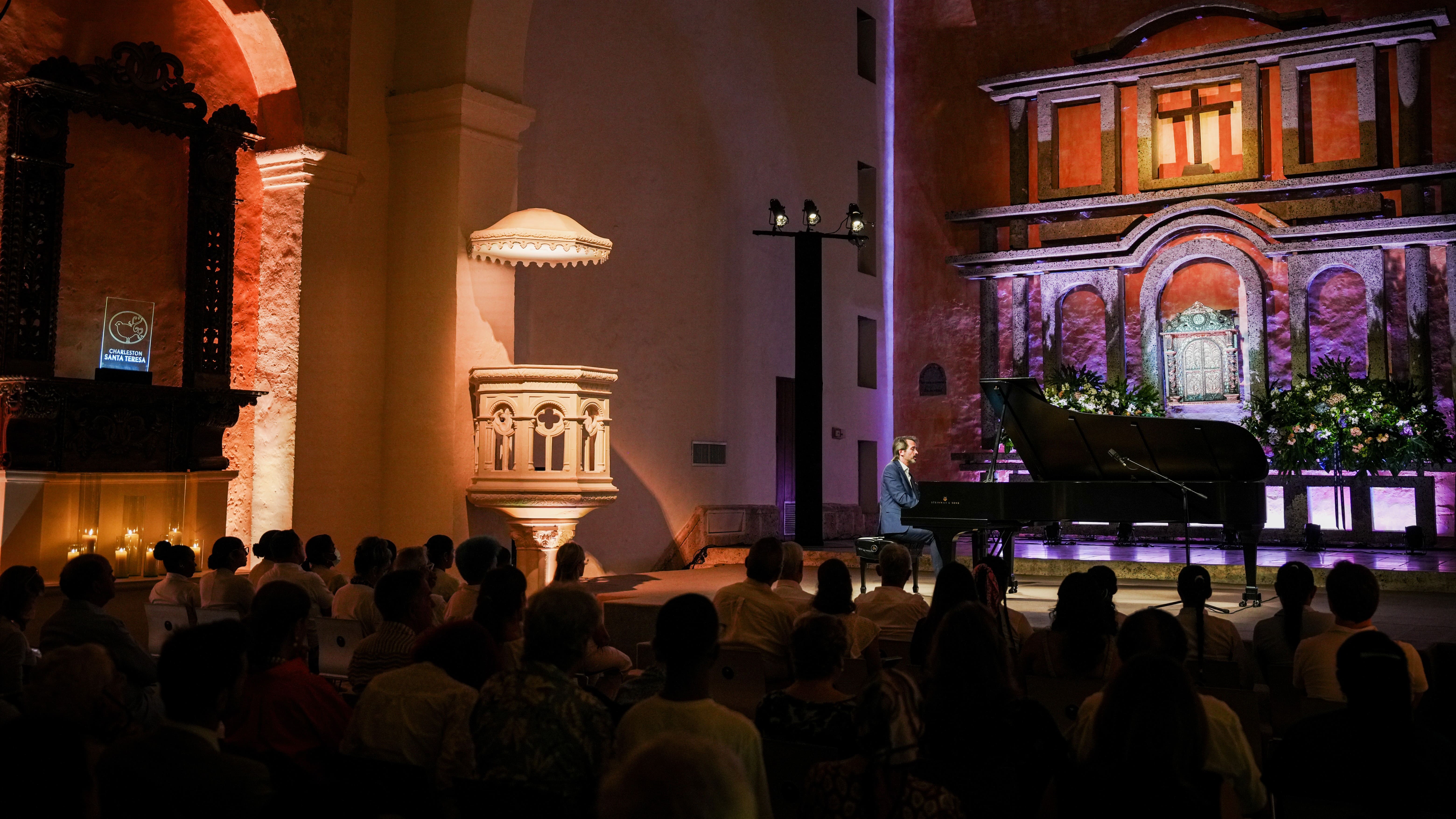 Cartagena Festival de Música inaugura exposición por sus 20 años de trayectoria