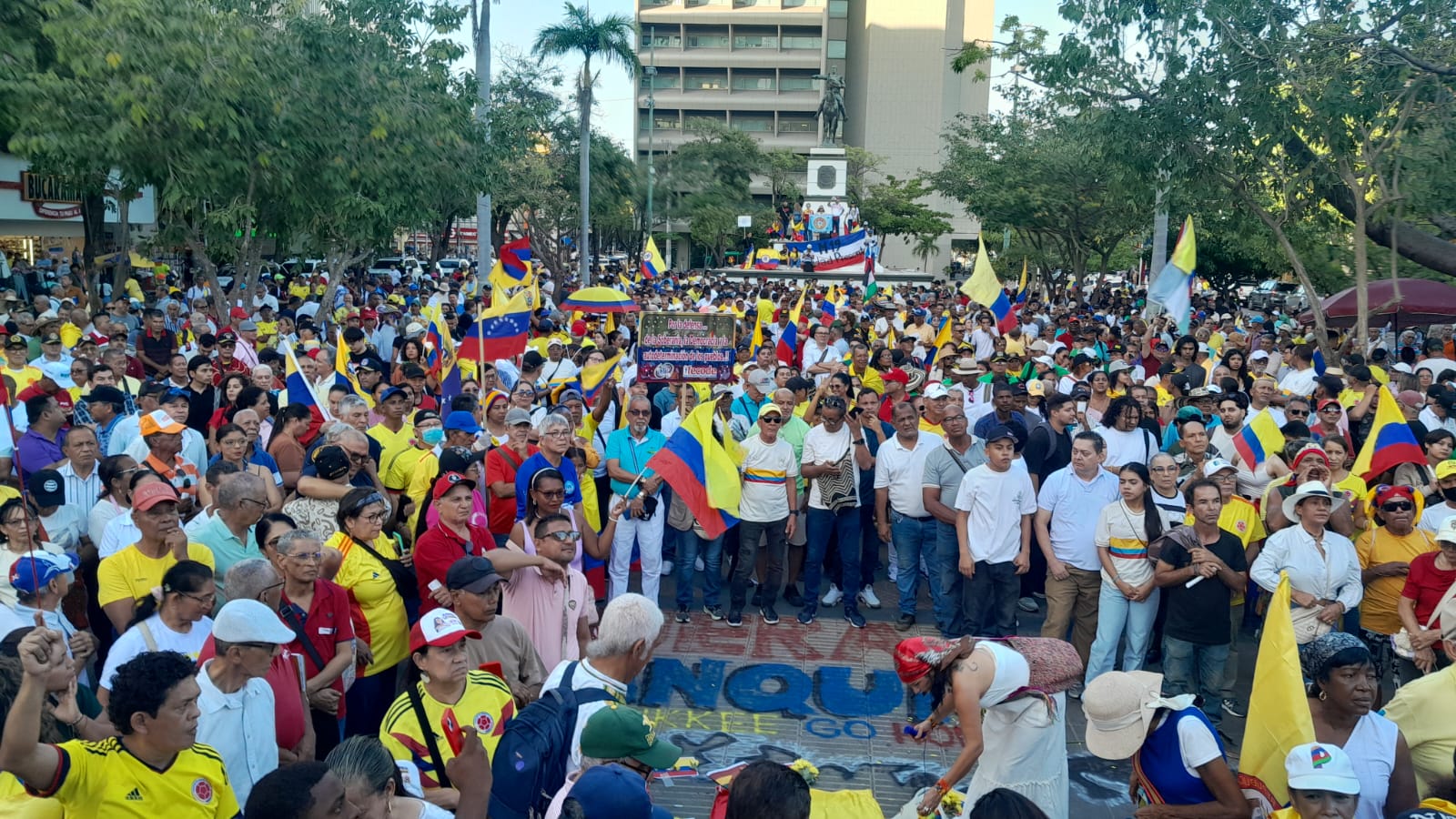 Plantón en contra de la intervención de EE.UU en Venezuela