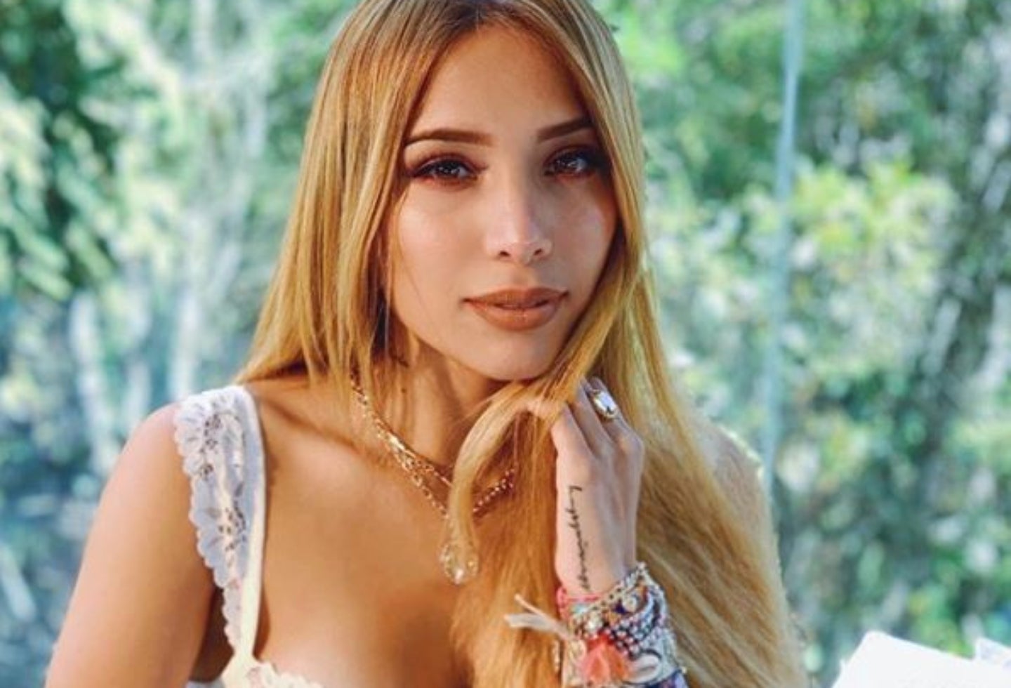 Luisa Fernanda W lanza 'Mi regalo'