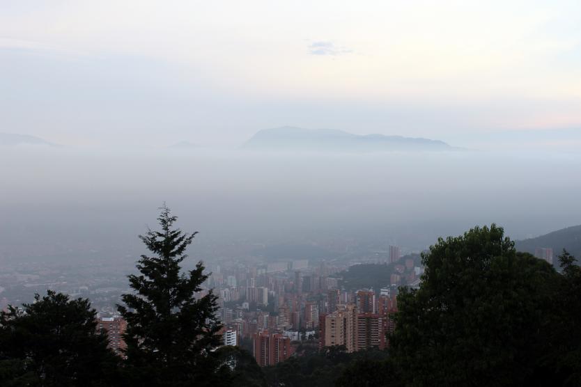 Con estación en alerta naranja terminó primera jornada del pico y placa ambiental en el Valle de Aburrá