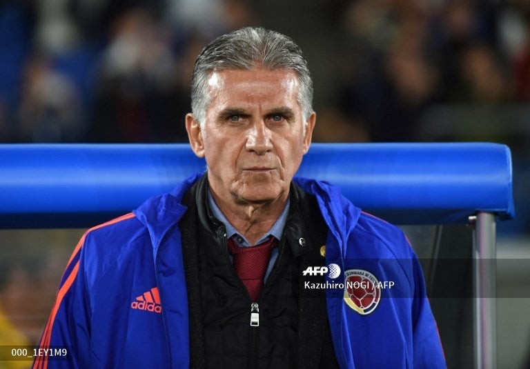 Carlos Queiroz dirigiendo a Colombia en el partido frente a Corea del Sur