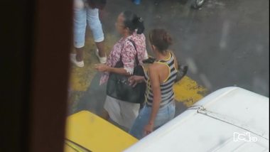 Capturan a “cosquillero” que pretendía robar a celulares a estilista en Medellín