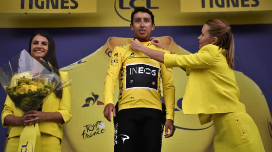 Egan Bernal, el ciclista más joven en coronarse en el Tour de Francia en 110 años