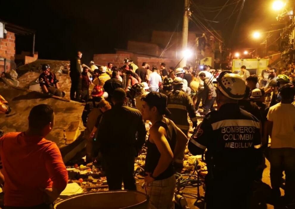 Ya son tres las personas muertas en el colapsó de vivienda en el barrio Santander