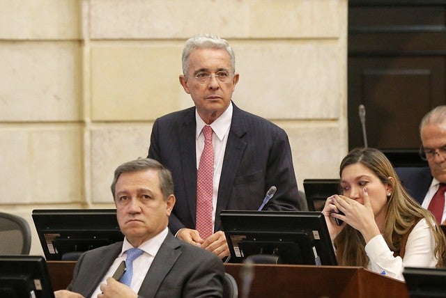 SENADOR ÁLVARO URIBE VÉLEZ