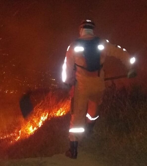 Organismos de emergencia de Medellín apoyaron incendio en el cerro de las tres cruces