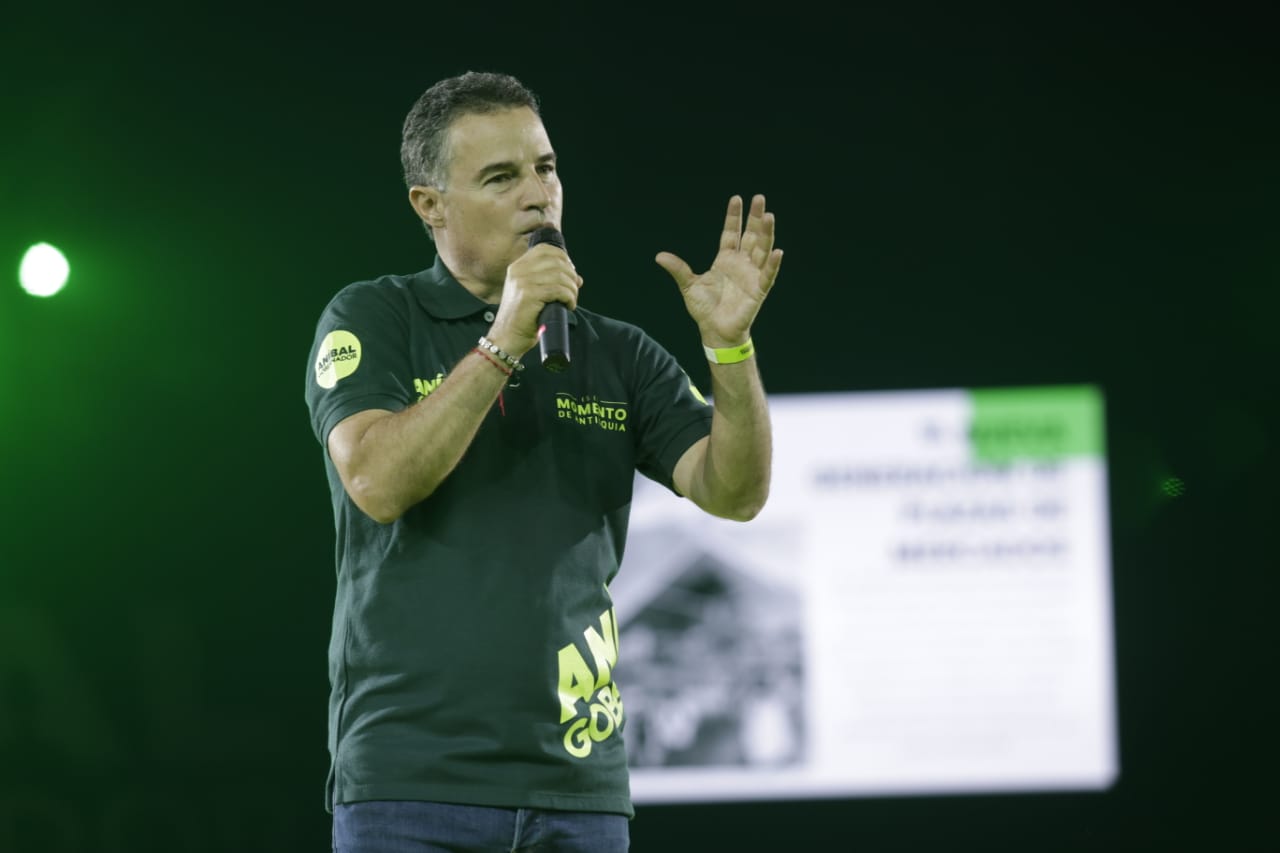 Aníbal Gaviria Correa.