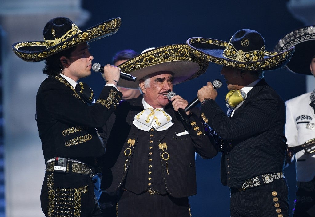 Alex, Alejandro y Vicente Fernández