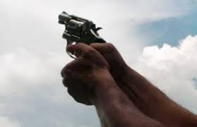 Esta persona fue capturada y el arma de fuego decomisada