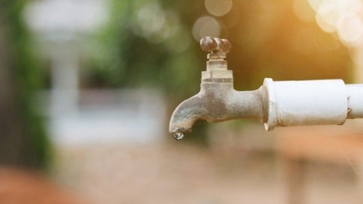 El agua tendrá que reconectarse automáticamente en todos los hogares