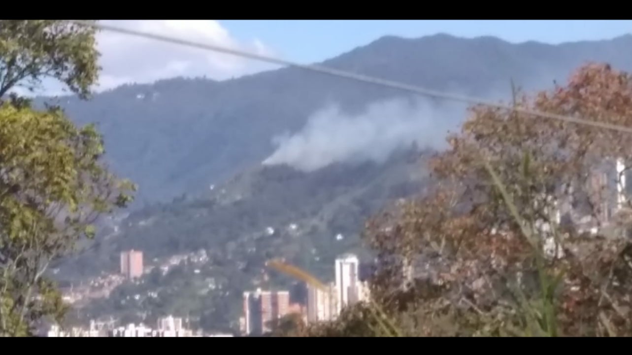La conflagración se logró controlar antes de que afectara a las viviendas cercanas.