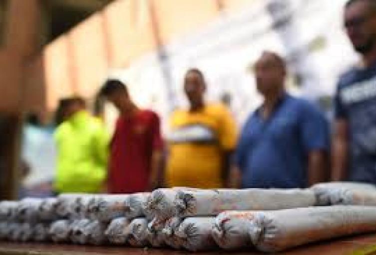 Investigan si el material iba a ser vendido a bandas criminales.