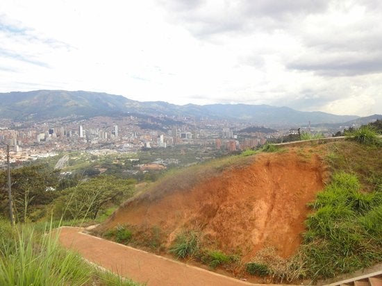 De varias puñaladas asesinan a una mujer en inmediaciones del cerro el Volador