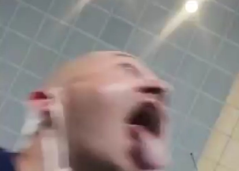 Hombre le tosió en la cara a una empleada en aeropuerto El Dorado