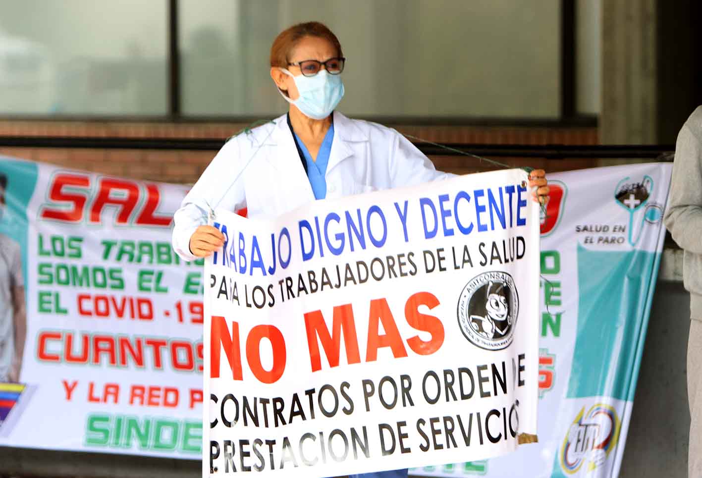 Protestas de trabajadores médicos y enfermeros en medio de coronavirus en Colombia