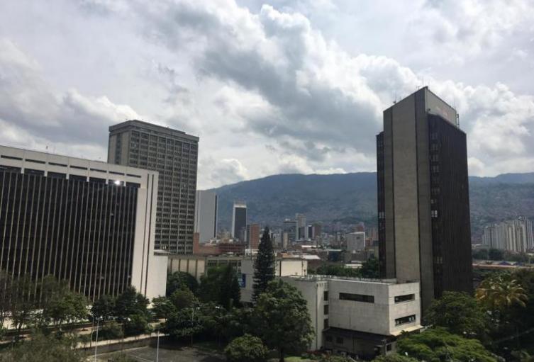 Las familias de la ciudad deberán inscribirse en la plataforma 'Medellín Me Cuida'