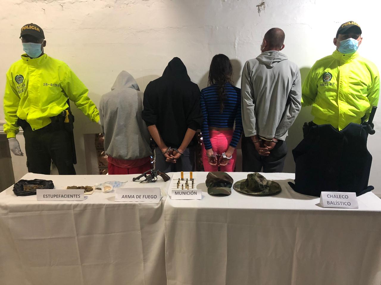 Estos jóvenes habrían sido reclutados por los combos la Miel y el Hueco, que se disputan las rentas ilegales.