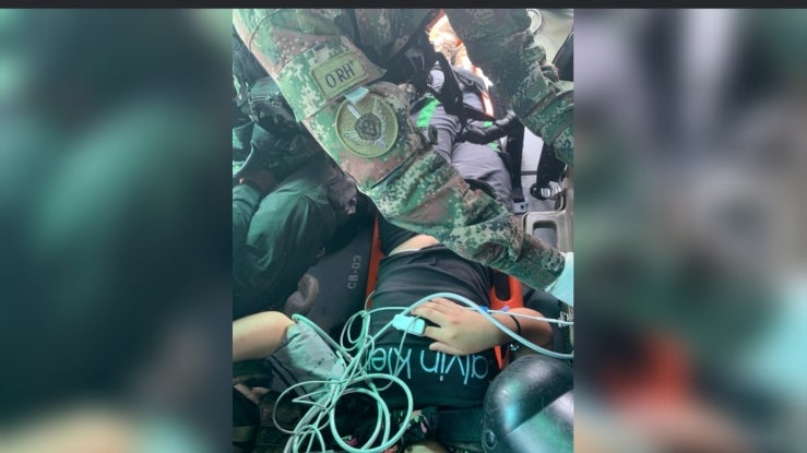 En este operativo uno de los jóvenes resultó lesionado.