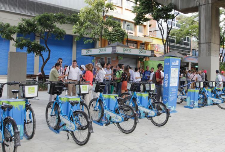 Habitantes de calle estarían hurtando algunas bicicletas en Medellín para vender como chatarra
