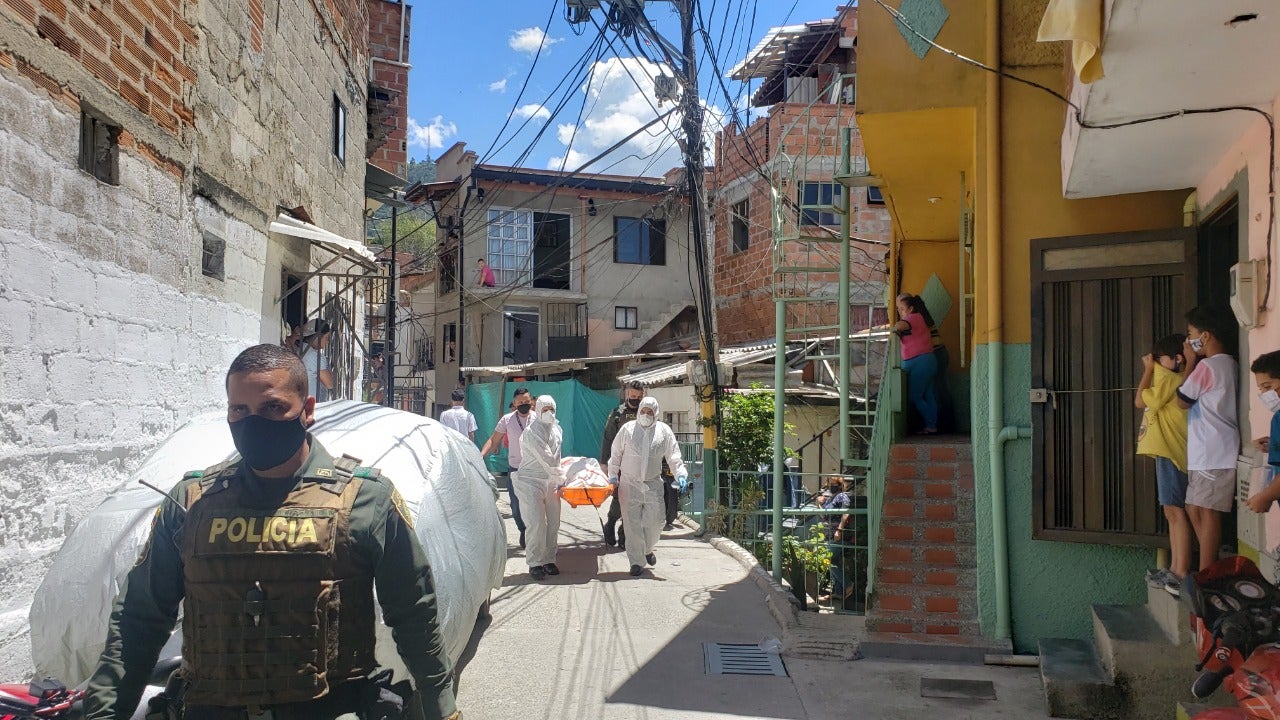 Una mujer y su sobrino mueren en medio de una rumba en Medellín