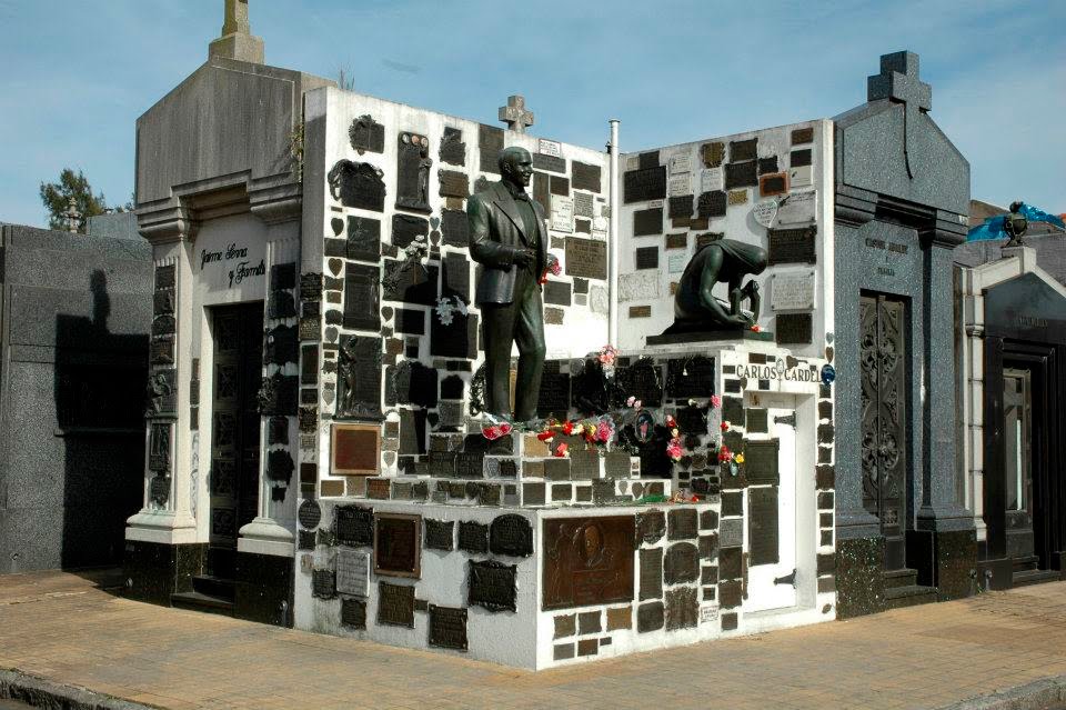 Tumba de Carlos Gardel