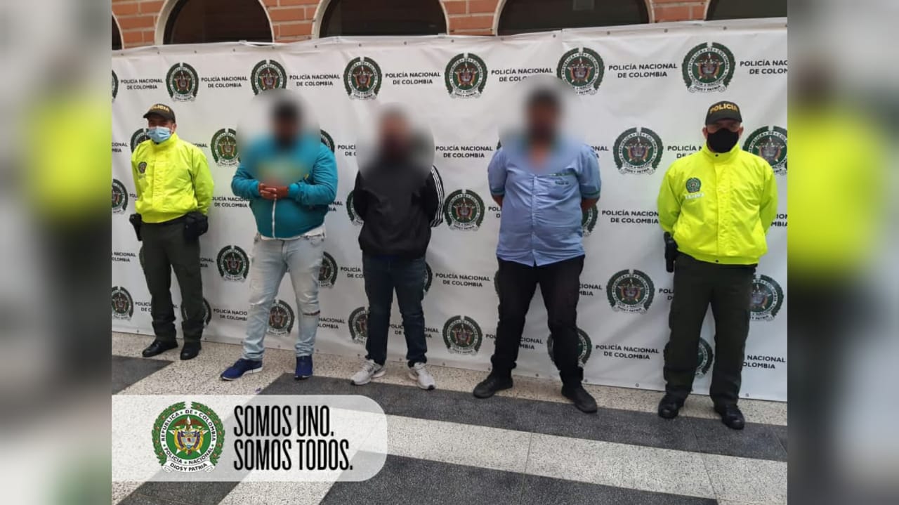 Los detenidos hurtaban vehículos y camiones repartidores de víveres.