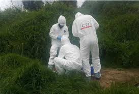 El joven presentaba varias lesiones con arma blanca en su cuerpo.