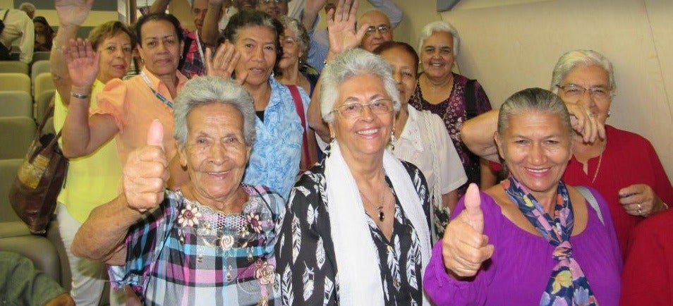 Más de 1.600 personas se benefician de los programas del adulto mayor en Medellín