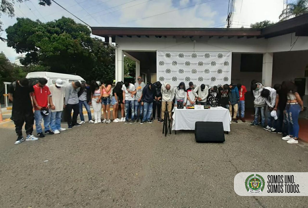 Cogieron a 25 jóvenes en tremenda rumba en el barrio Florencia de Medellín