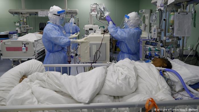 Por ahora, hay 701 personas hospitalizadas confirmadas con la enfermedad.