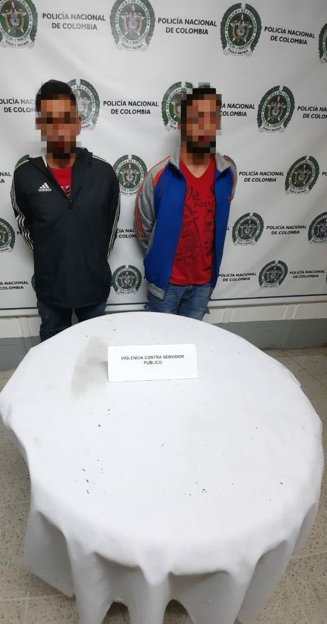 Dos policías lesionados dejó asonada en Robledo